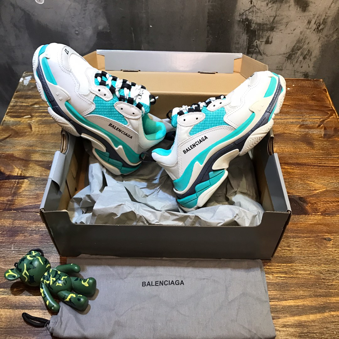 Balenciaga-Triple-S-Sneaker-White-Turquoise-1.jpg