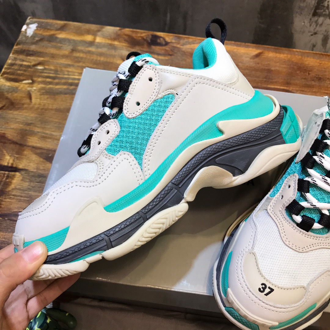 Balenciaga-Triple-S-Sneaker-White-Turquoise-3.jpg