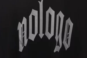 Balenciaga-Used-Look-mit-NOLOGO-Schriftzug-Reps2.webp