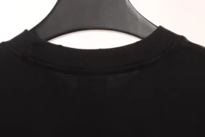 Balenciaga-Used-Look-mit-NOLOGO-Schriftzug-Reps4.webp