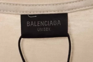 Balenciaga-Valentinstag-CD-T-Shirt-9.webp