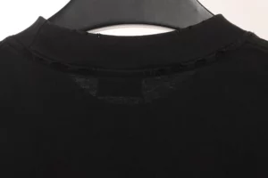 Balenciaga-Verschwommener-Logodruck-T-Shirt-Reps4-1.webp