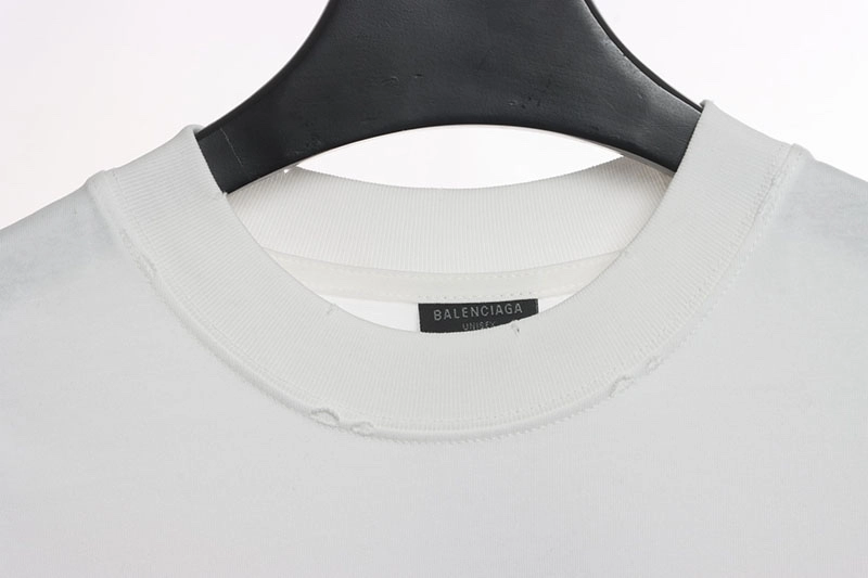 Balenciaga-Verwaschener-Surf-Print-im-Distressed-Look-T-shirt-Reps4.jpg.webp