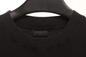 Balenciaga-Waschung-und-Distressed-Print-T-Shirt-Reps10.webp