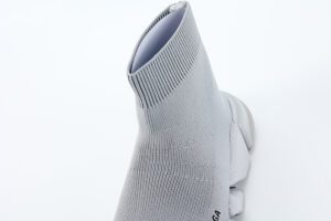 Balenciaga-Wmns-Speed-2.0-Sneaker-_Grey_-Replica_9475.jpg
