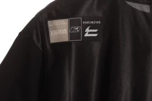 Balenciaga-dekonstruierte-Logo-T-Shirt-Reps1.webp