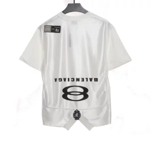 Balenciaga-dekonstruierte-Logo-T-Shirt-Reps14.webp