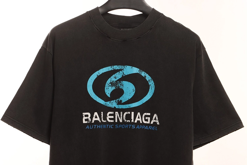 Balenciaga-vor-und-nach-dem-Surfen-gewaschenem-Used-Look-T-Shirt-Reps7.webp