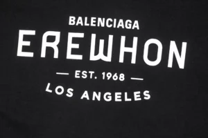 Balenciaga-x-Erewhon-1968-Los-Angeles-Bedrucktes-T-Shirt-Reps7.webp