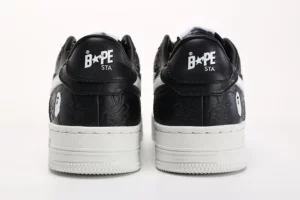 Bapesta-3-M1-Line-Camo-Black-Sneaker-3.webp