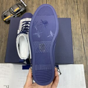 DIOR-B23-High-Blue-Oblique-1.jpg