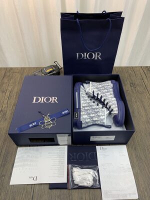 DIOR-B23-High-Blue-Oblique-5.jpg