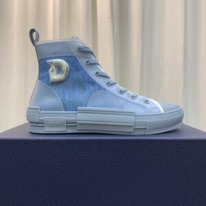 DIOR-B23-High-Oblique-Blue-letters-3.jpg