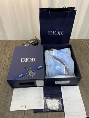 DIOR-B23-High-Oblique-Blue-letters-9.jpg