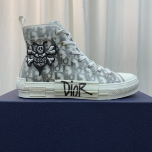 DIOR-B23-High-Oblique-Skull-2.jpg