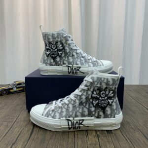 DIOR-B23-High-Oblique-Skull-4.jpg