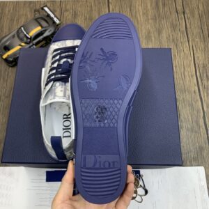 DIOR-B23-Low-Oblique-Blue-5.jpg