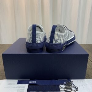 DIOR-B23-Low-Oblique-Blue-9.jpg