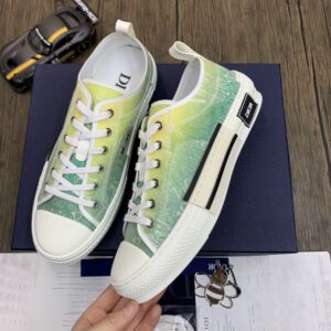 DIOR-B23-Low-Oblique-Green-4.jpg