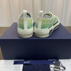 DIOR-B23-Low-Oblique-Green-8.jpg