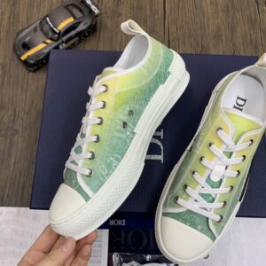 DIOR-B23-Low-Oblique-Green-9.jpg