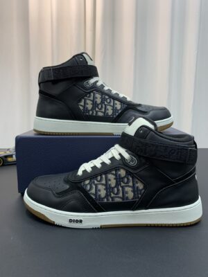 DIOR-B27-High-Top-Sneaker-Black-Logo-2.jpg