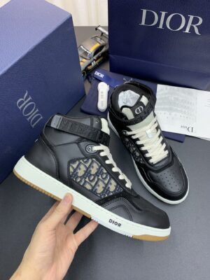 DIOR-B27-High-Top-Sneaker-Black-Logo-5.jpg