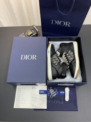 DIOR-B27-High-Top-Sneaker-Black-Logo-7.jpg
