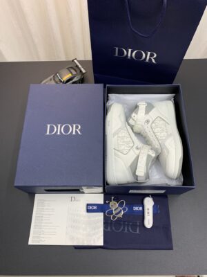 DIOR-B27-High-Top-Sneaker-White-Logo-4.jpg