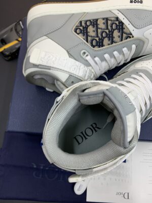 DIOR-B27-Low-Top-Sneaker-All-Black-Logo-3-1.jpg