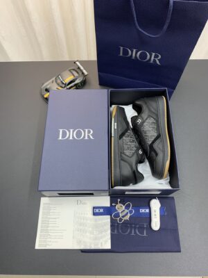 DIOR-B27-Low-Top-Sneaker-All-Black-Logo-9.jpg