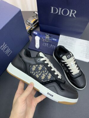 DIOR-B27-Low-Top-Sneaker-Black-logo-2.jpg
