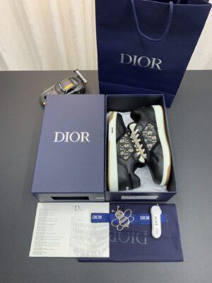 DIOR-B27-Low-Top-Sneaker-Black-logo-7.jpg