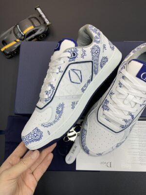 DIOR-B27-Low-Top-Sneaker-Blue-Paisley-4.jpg