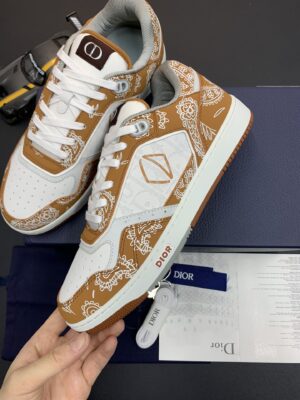 DIOR-B27-Low-Top-Sneaker-Brown-Paisley-4.jpg