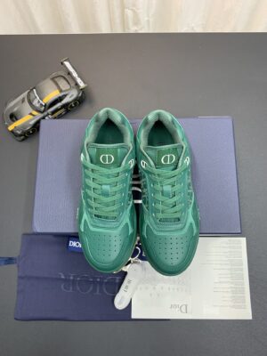 DIOR-B27-Low-Top-Sneaker-Green-2.jpg