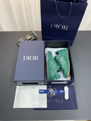DIOR-B27-Low-Top-Sneaker-Green-3.jpg