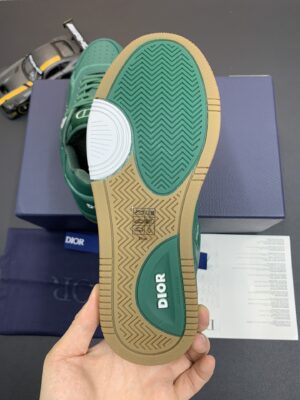 DIOR-B27-Low-Top-Sneaker-Green-6.jpg