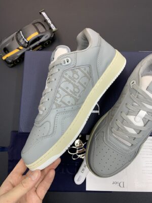 DIOR-B27-Low-Top-Sneaker-Grey-Tiger-3.jpg