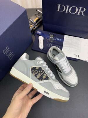 DIOR-B27-Low-Top-Sneaker-Grey-logo-2.jpg