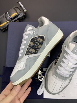 DIOR-B27-Low-Top-Sneaker-Grey-logo-9.jpg