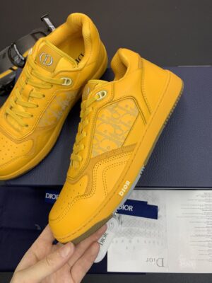 DIOR-B27-Low-Top-Sneaker-Orange-2.jpg