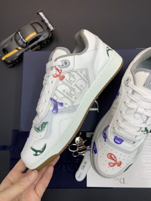DIOR-B27-Low-Top-Sneaker-Shapes-2.jpg