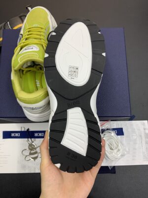 DIOR-B30-Sneaker-Cream-Yellow-3.jpg