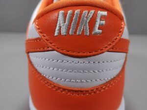 DUNKSYRACUSE_15.jpg