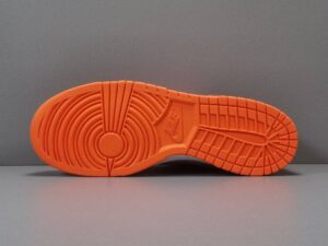 DUNKSYRACUSE_5.jpg