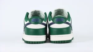 Dunk-Low-22Canyon-Green22-Special-Offer-3.webp