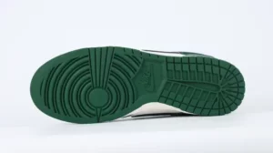 Dunk-Low-22Canyon-Green22-Special-Offer-4.webp