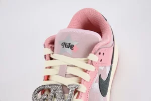 Dunk-Low-LX-Barbie-Womens00007-595x397-1.webp