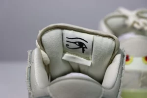 Dunk-Low-Mummy-REPLICA-Sneakers39-800x534-1.webp